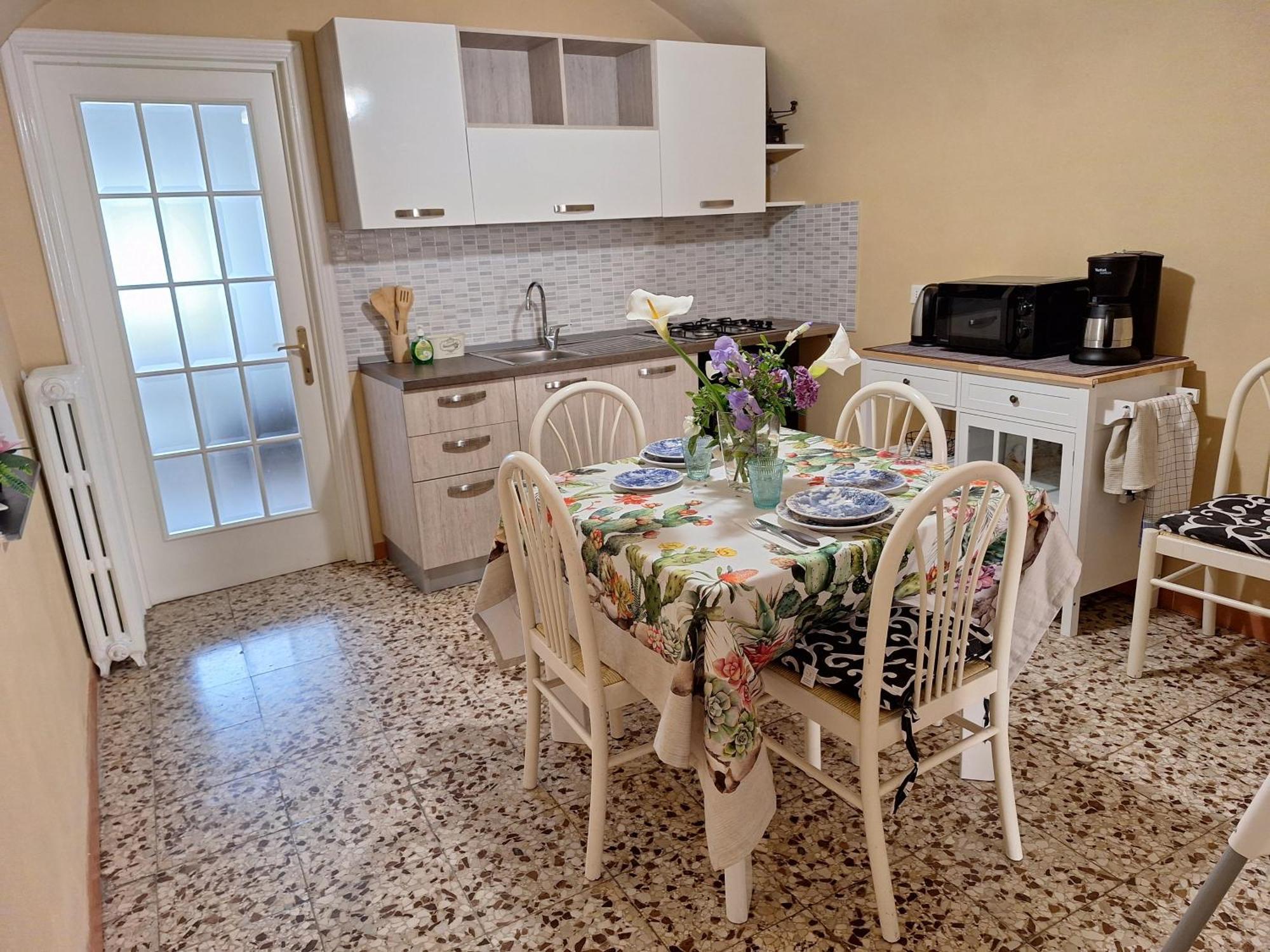 Apartamento Casa Iris Cisano sul Neva Exterior foto
