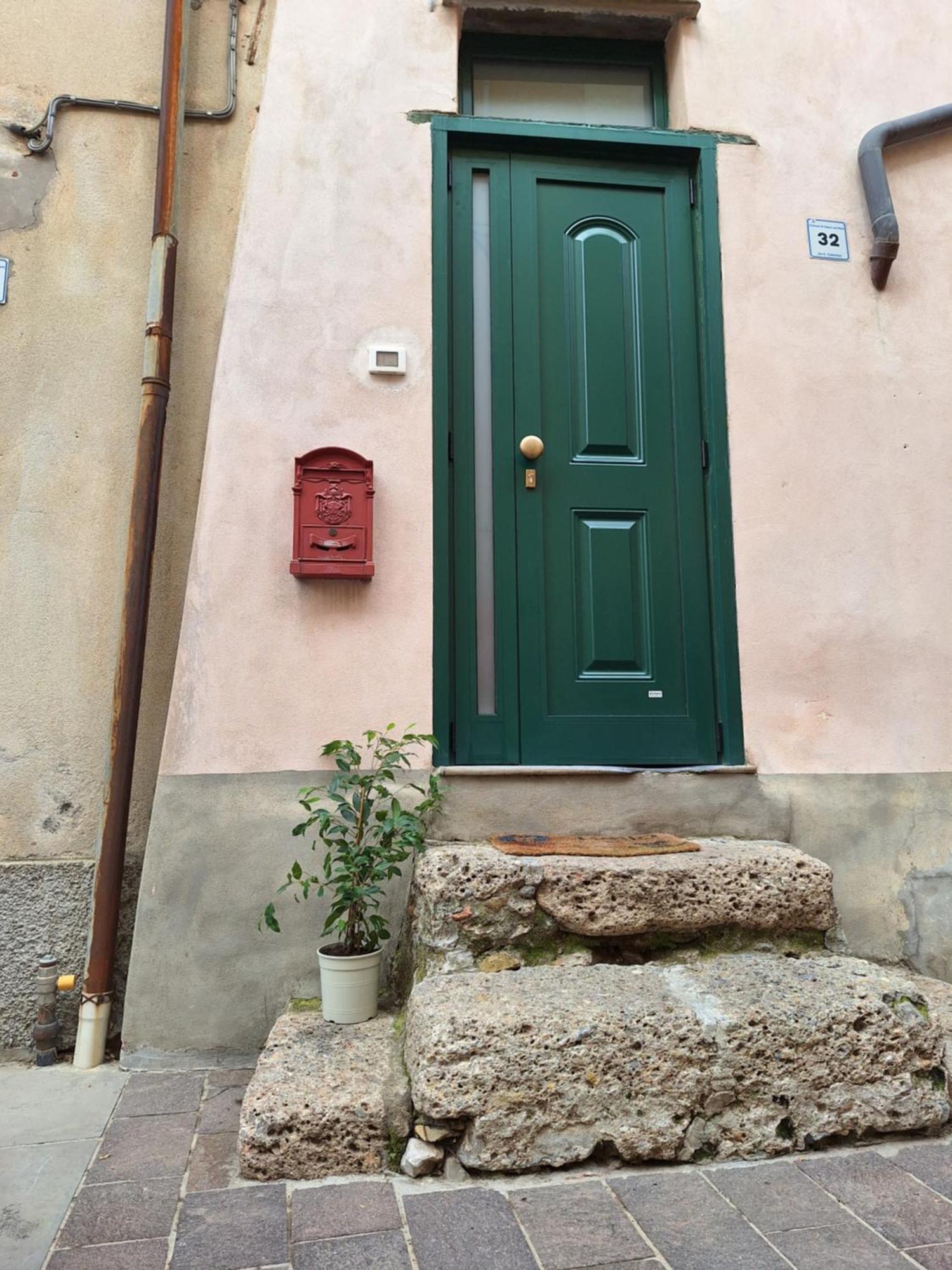 Apartamento Casa Iris Cisano sul Neva Exterior foto